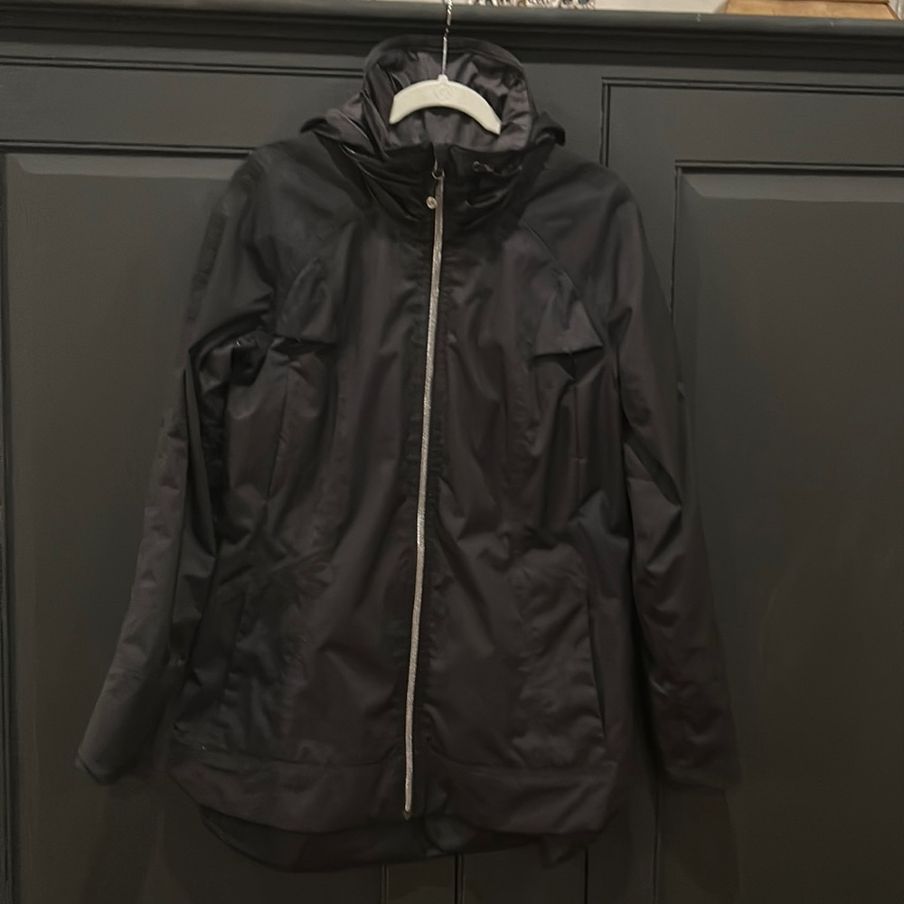 Beautiful Lululemon raincoat … great detail to style and design